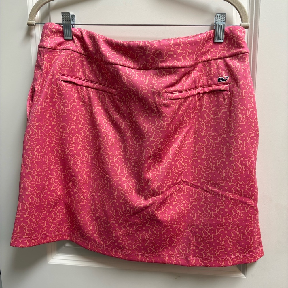 Vineyard Vines  Pattern skort pink and yellow! NWOT, Size medium!